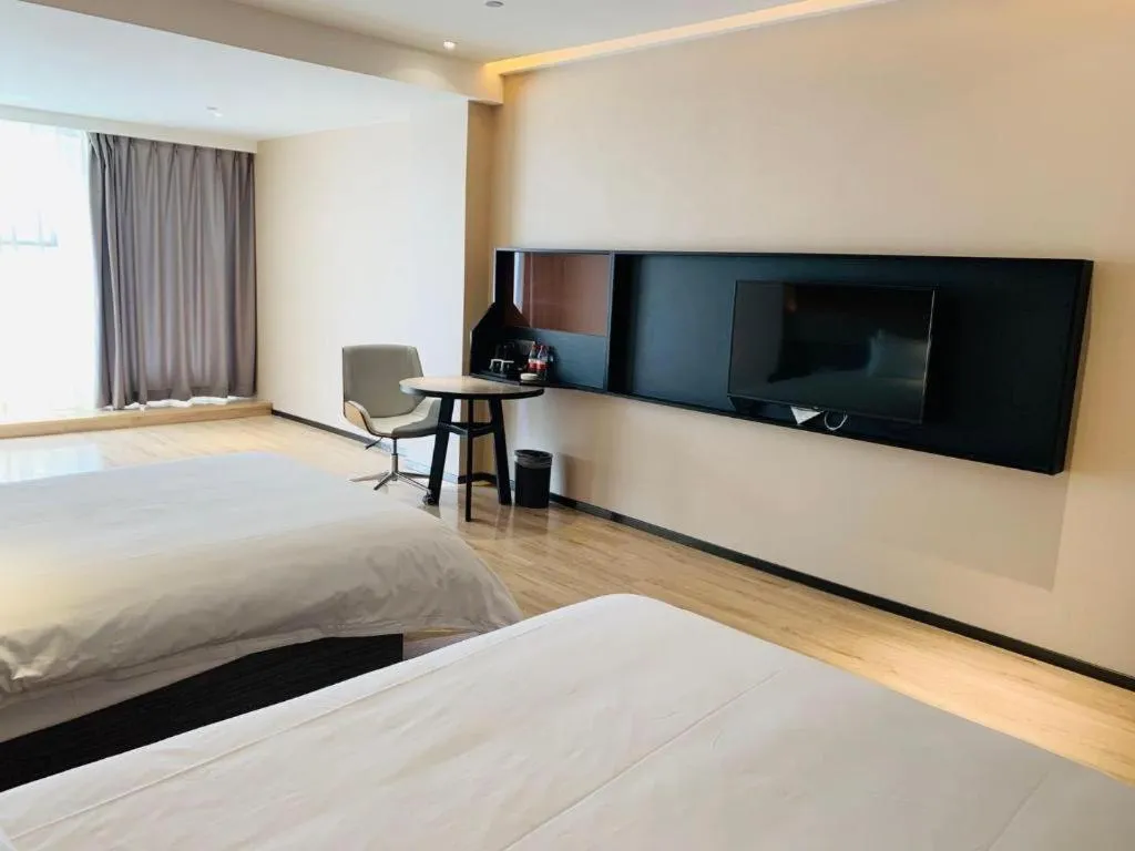 Bed in IU Hotel Lanzhou New District Airport Ruiling International