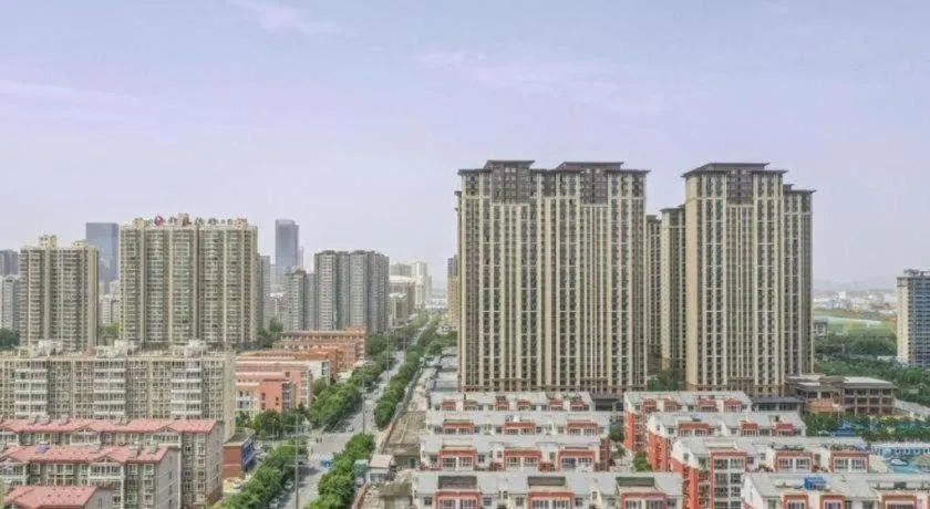 James Joyce Coffetel Luoyang Longmen High-speed Railway Station Baolong Plaza