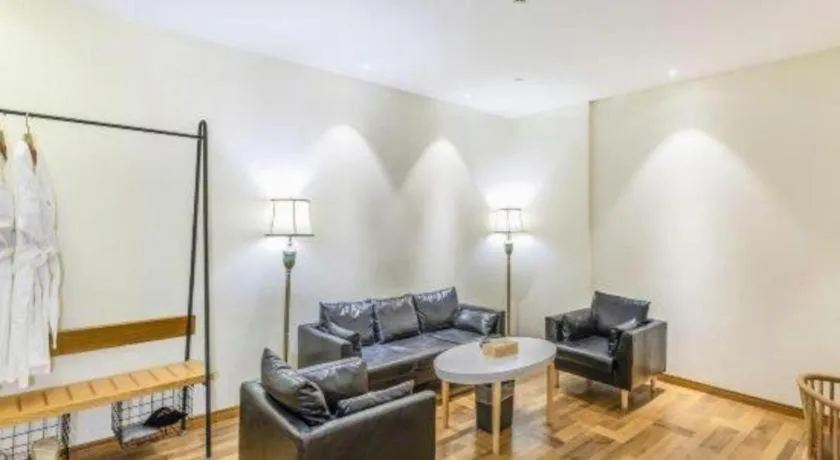 James Joyce Coffetel Luoyang Longmen High-speed Railway Station Baolong Plaza