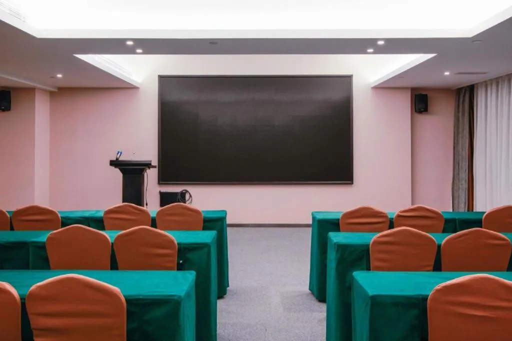 Xana Lite Huizhou Railway Station