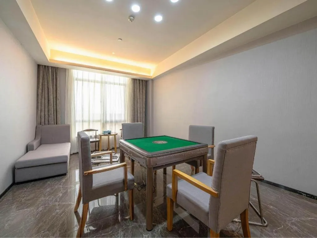 Xana Lite Huizhou Railway Station