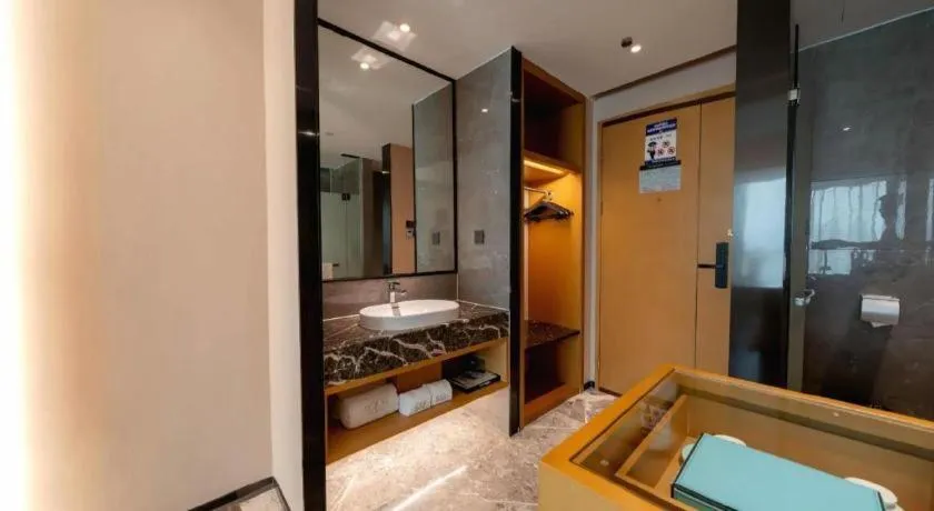 Xana Lite Huizhou Railway Station