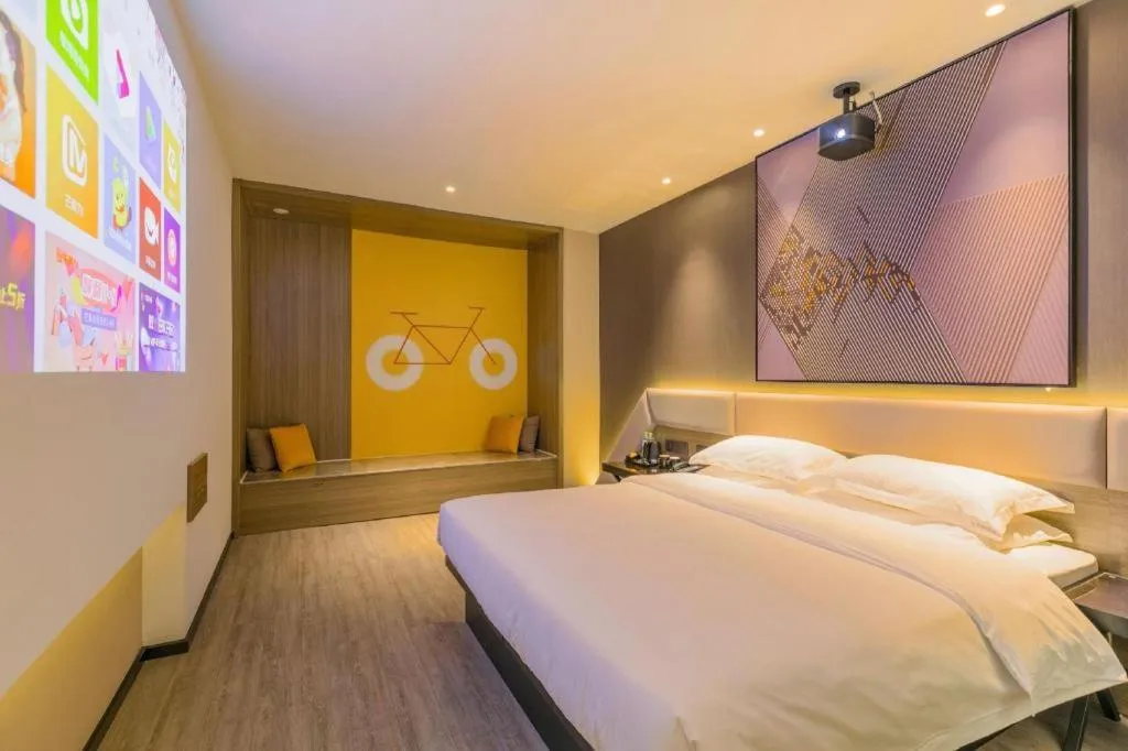 Bed in IU Hotel Chongqing Airport T3 Terminal