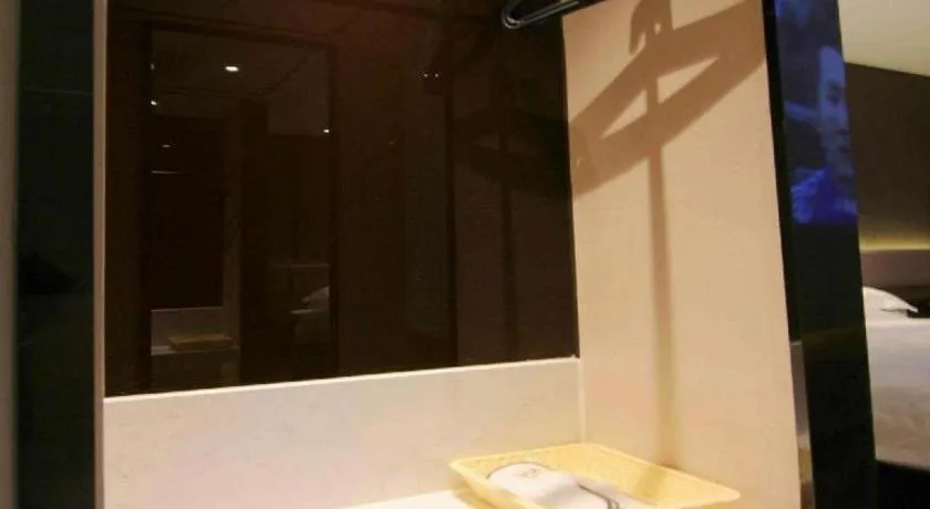 Bed in IU Hotel Chongqing Airport T3 Terminal