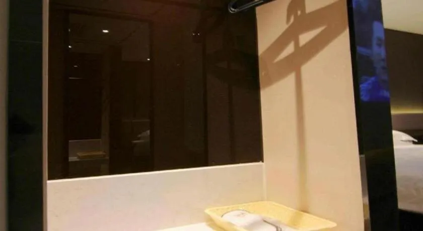 Bed in IU Hotel Chongqing Airport T3 Terminal