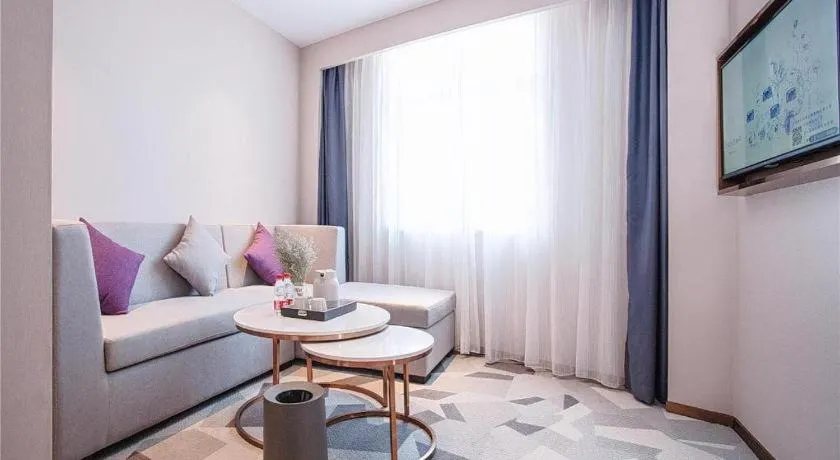 Lavande Hotel Huazhou Beijing Road