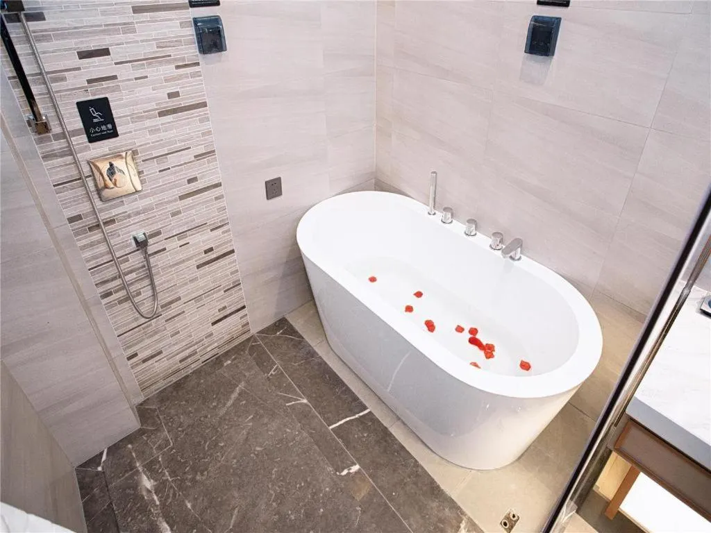 Lavande Hotel Huazhou Beijing Road