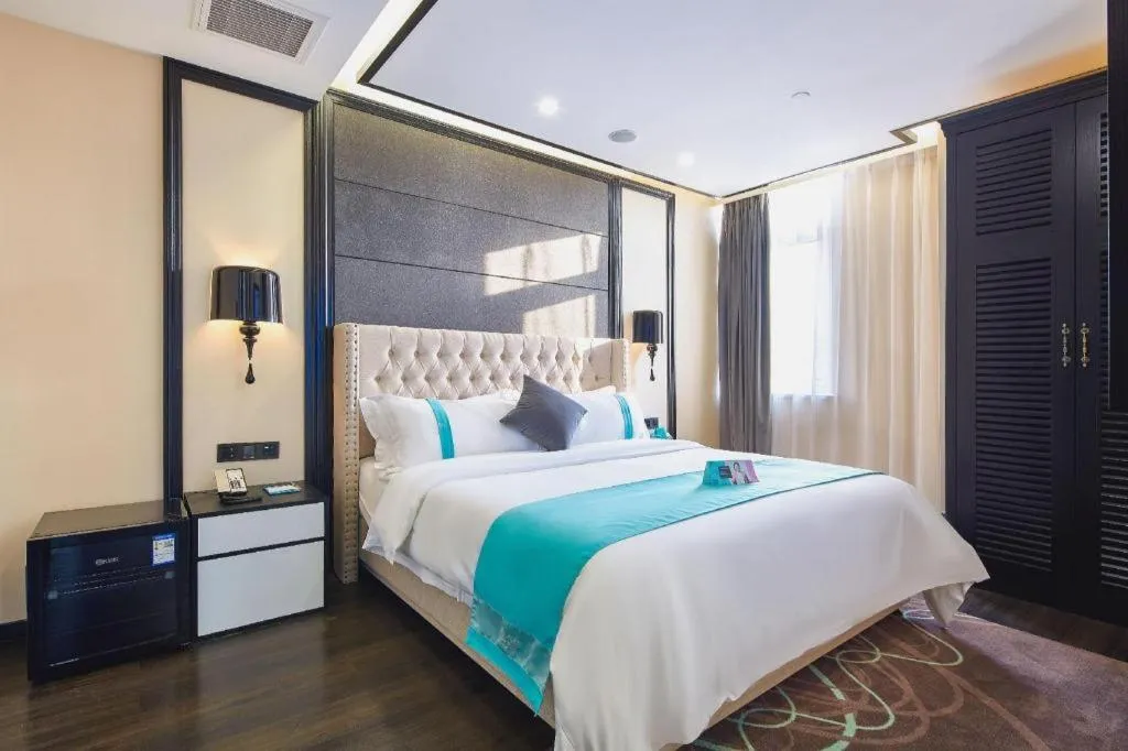 Bed in Xana Lite Hotelle Tianjin Huaming Binhai International Airport