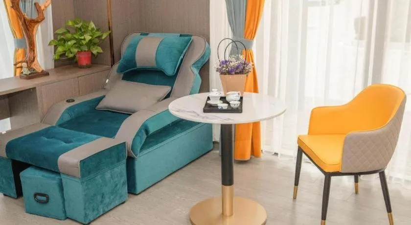 Shell Hotel Nanyang High-Speed Railway Station Jiangying Airport Huayaocheng