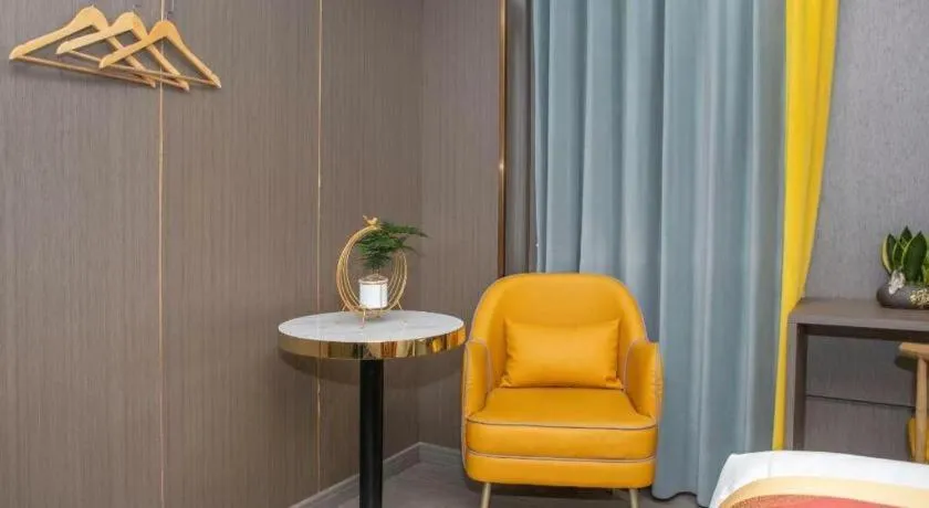 Shell Hotel Nanyang High-Speed Railway Station Jiangying Airport Huayaocheng