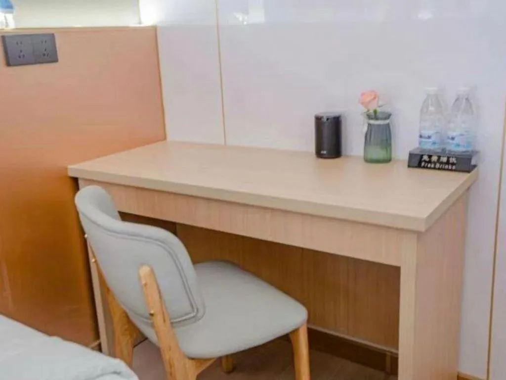 Shell Hotel Nanyang High-Speed Railway Station Jiangying Airport Huayaocheng