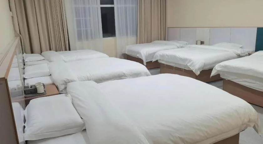 Bed in Shell Hotel Nanyang High-Speed Railway Station Jiangying Airport Huayaocheng