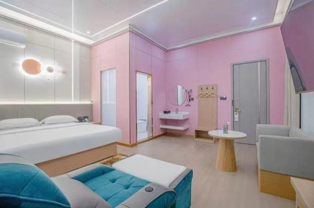 Bed in Shell Hotel Nanyang High-Speed Railway Station Jiangying Airport Huayaocheng