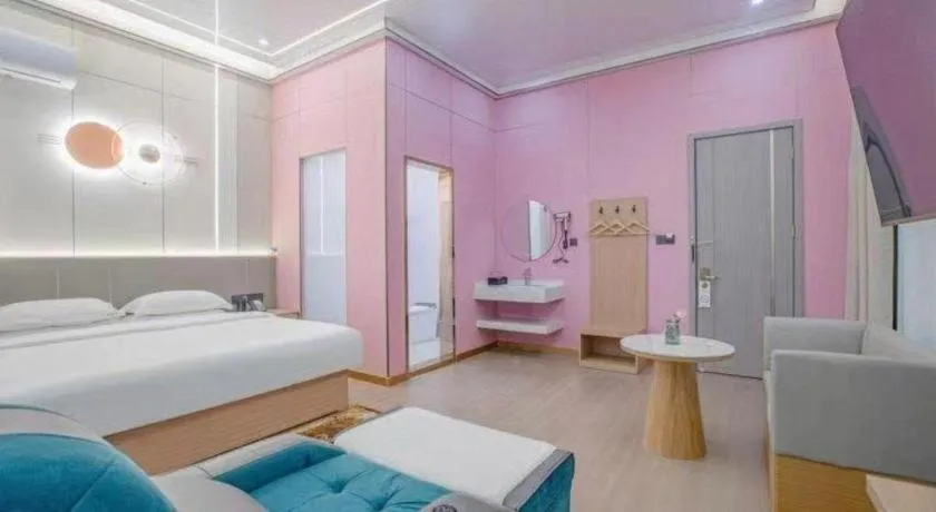 Bed in Shell Hotel Nanyang High-Speed Railway Station Jiangying Airport Huayaocheng