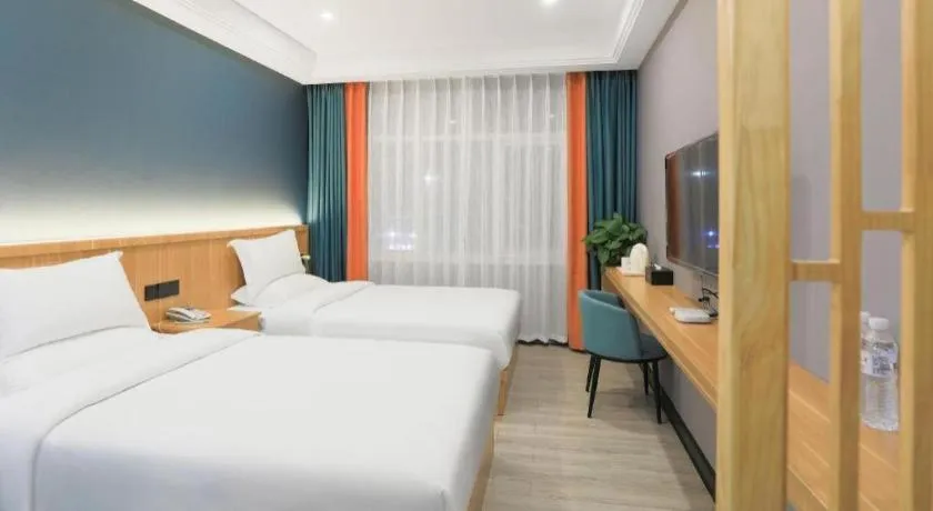 Bed in Shell Hotel Nanyang High-Speed Railway Station Jiangying Airport Huayaocheng