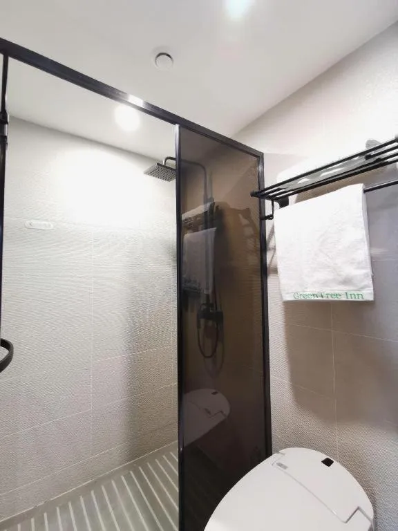 Green Tree Inn Express Shanghai Bund Yuyuan Xiaonanmen Metro Station