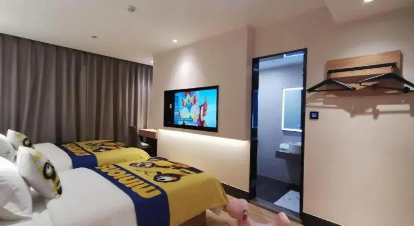 Bed in Green Tree Inn Express Shanghai Bund Yuyuan Xiaonanmen Metro Station Bed in Green Tree Inn Express Shanghai Bund Yuyuan Xiaonanmen Metro Station