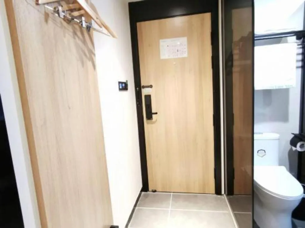 Green Tree Inn Express Shanghai Bund Yuyuan Xiaonanmen Metro Station