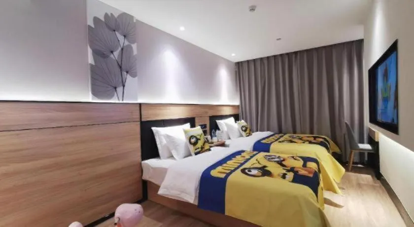 Bed in Green Tree Inn Express Shanghai Bund Yuyuan Xiaonanmen Metro Station