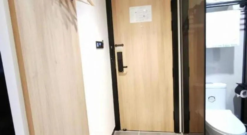 Green Tree Inn Express Shanghai Bund Yuyuan Xiaonanmen Metro Station