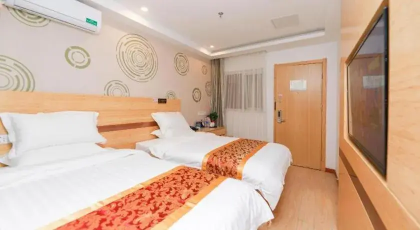 Bed in Shell Hotel Beijing Fangshan District Chengguan Metro Station Bed in Shell Hotel Beijing Fangshan District Chengguan Metro Station