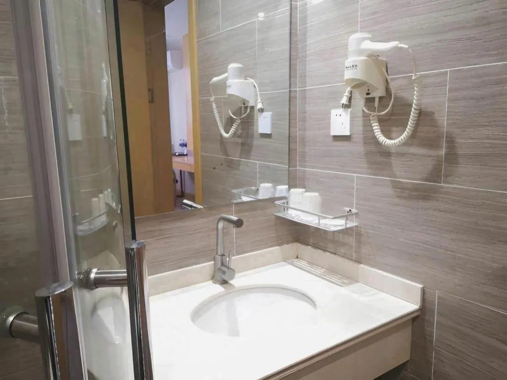 GreenTree Inn Express Shanghai Baoshan District Youyi Road Metro Station