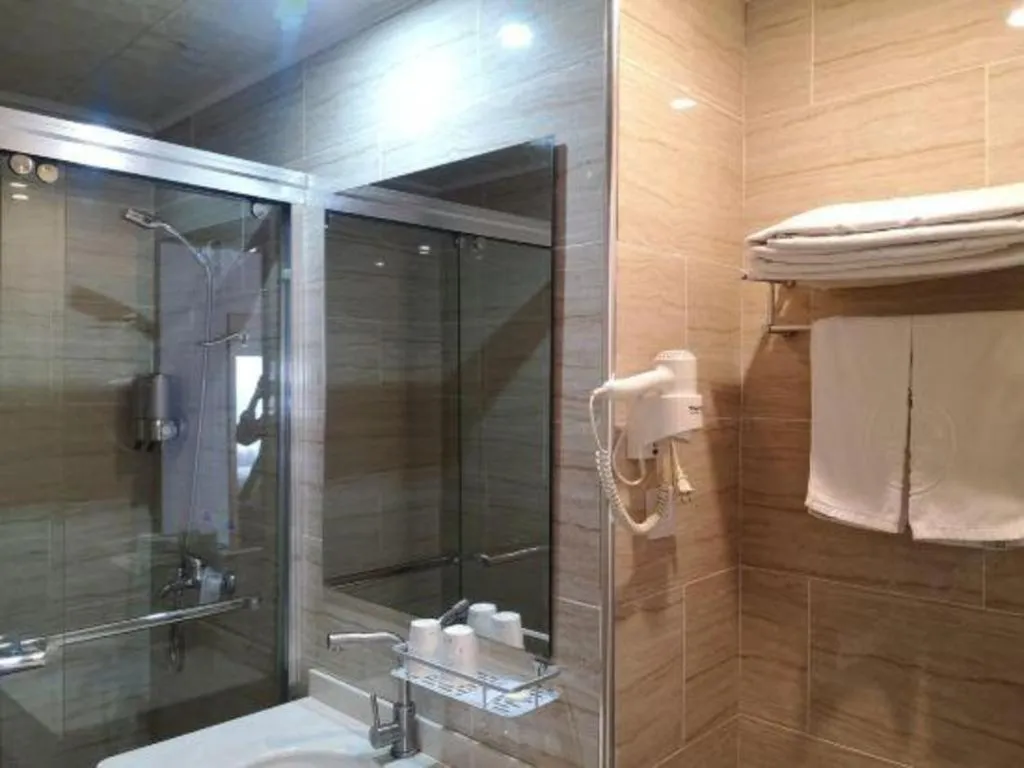 GreenTree Inn Express Shanghai Baoshan District Youyi Road Metro Station