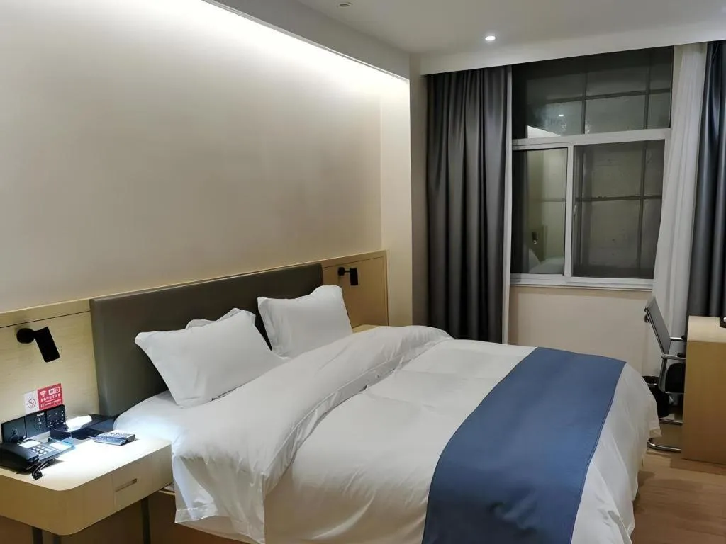 Bed in Shell Hotel Chuzhou Economic Development Zone Internation Shangcheng