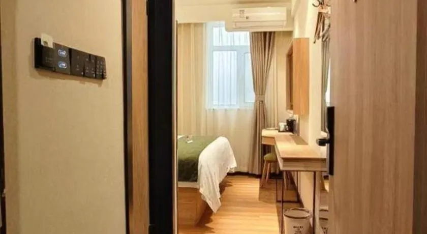 Bed in GreenTree Inn Express Beijing Fangshan District Doudian Road Jin Yuan