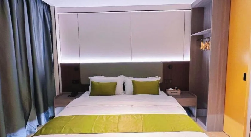 Bed in GreenTree Inn Express Guangxi Nanning Mingyang Avenue Nanning Airport