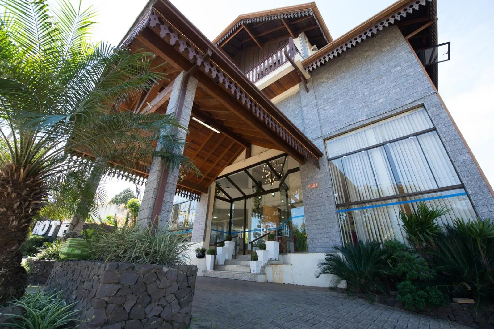 Property building in Hotel di Fratelli
