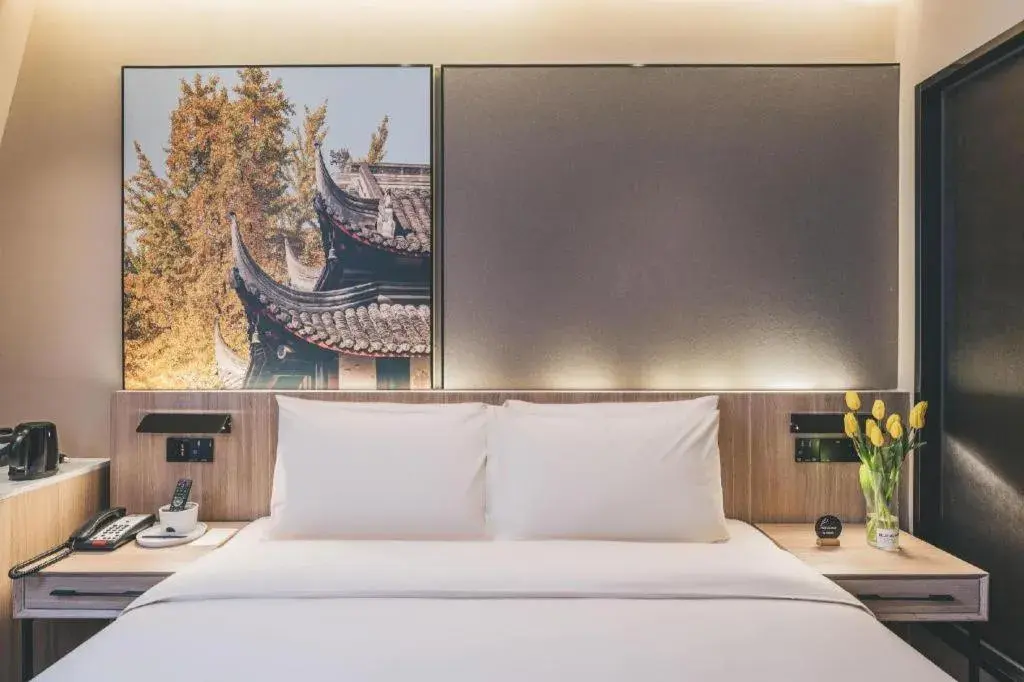 Bed in Atour Light Hotel Chengdu Wuhou Shuangnan Hongpailou Road Bed in Atour Light Hotel Chengdu Wuhou Shuangnan Hongpailou Road
