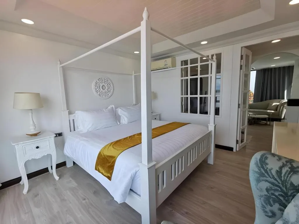 Bed in AT Kung Kra baen Hotel and Residence