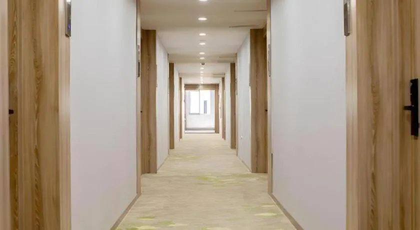 VX Hotel Hangzhou Banshan