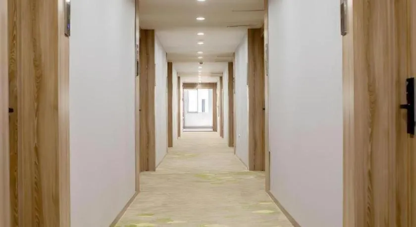 VX Hotel Hangzhou Banshan