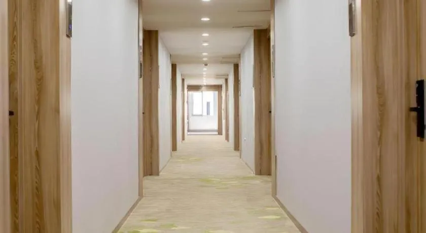 VX Hotel Hangzhou Banshan