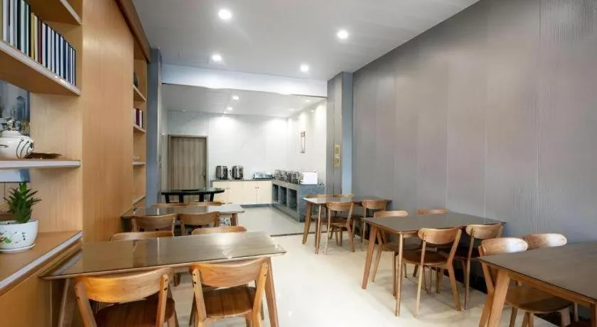 VX Hotel Hangzhou Banshan