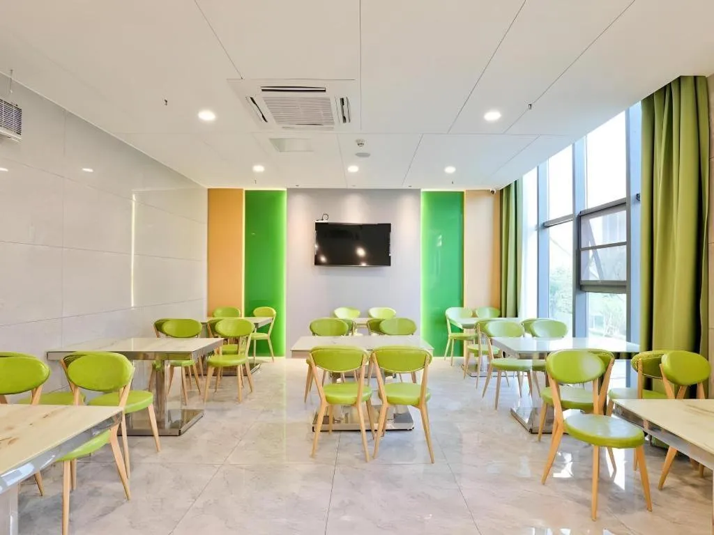 Vatica Hotel Hefei Yaohai Longgang Subway Station