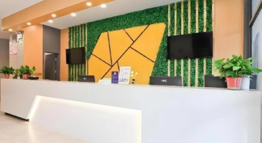 Vatica Hotel Hefei Yaohai Longgang Subway Station