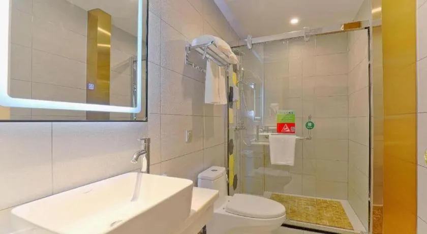 Vatica Hotel Hefei Yaohai Longgang Subway Station