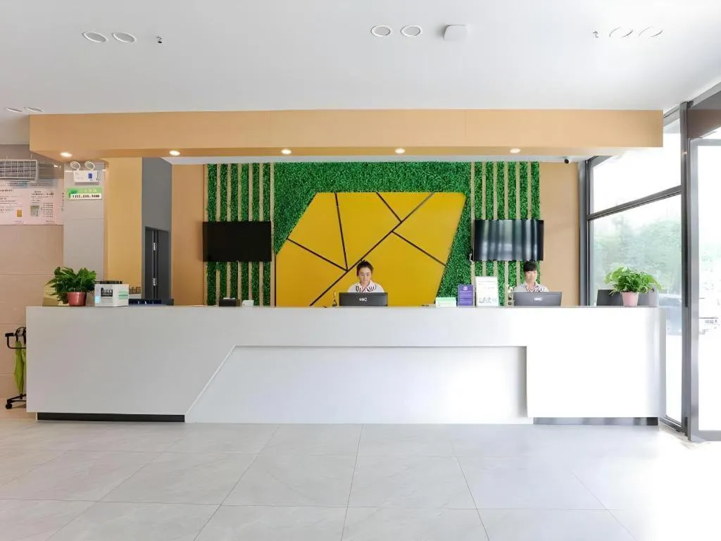 Vatica Hotel Hefei Yaohai Longgang Subway Station