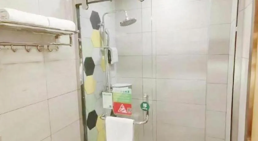 Vatica Hotel Hefei Yaohai Longgang Subway Station