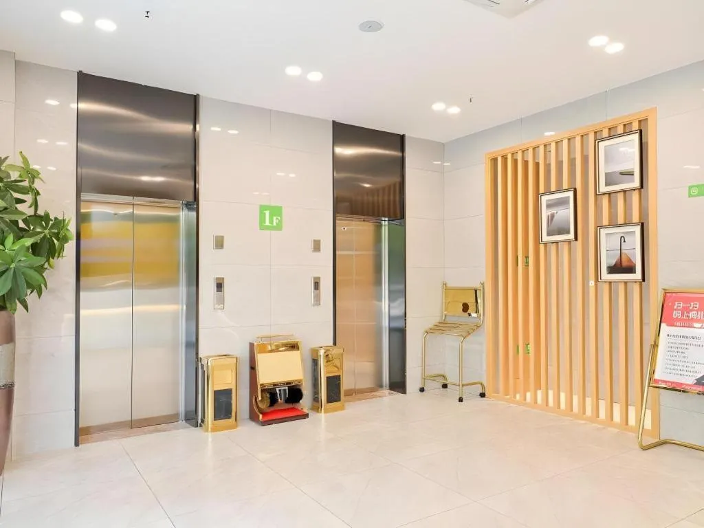 Vatica Hotel Hefei Yaohai Longgang Subway Station