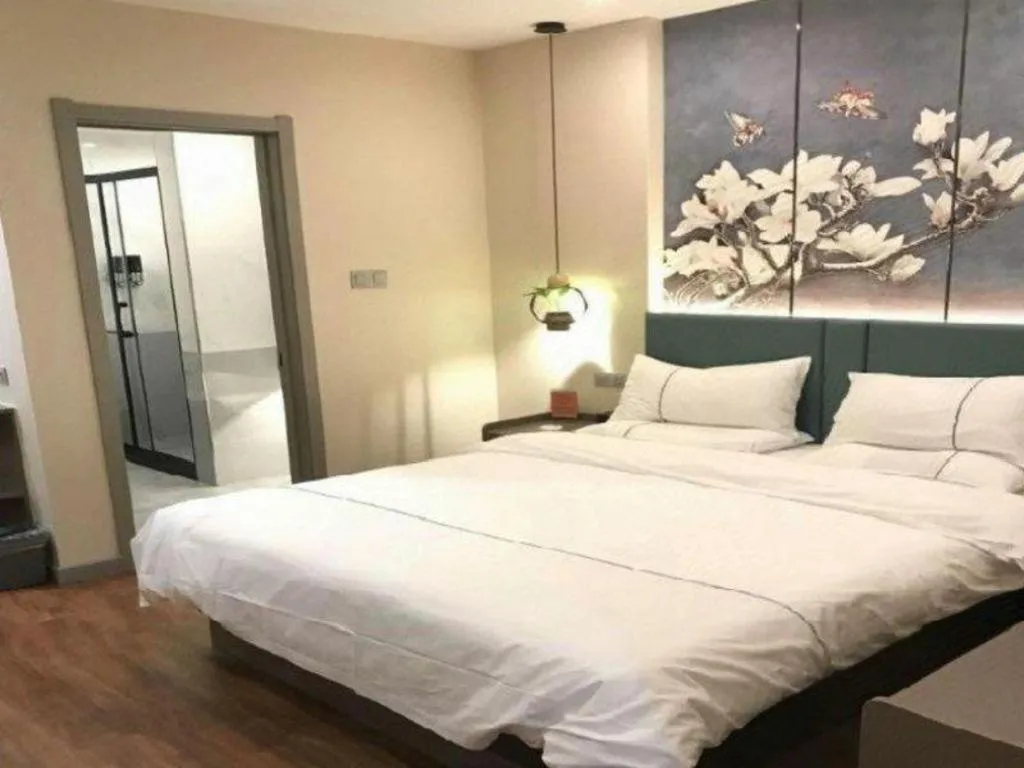 Bed in GreenTree Inn Shenyang Huanggu District Union Building