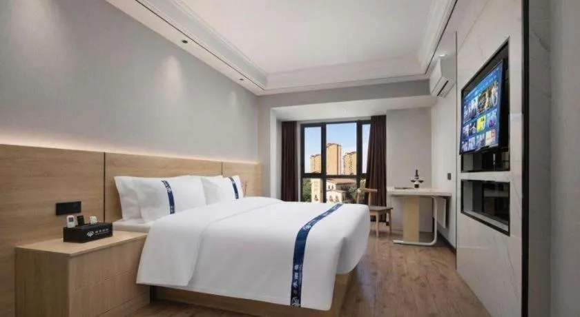 Bed in City Comfort Inn Changsha Window of the World Zhongmao City