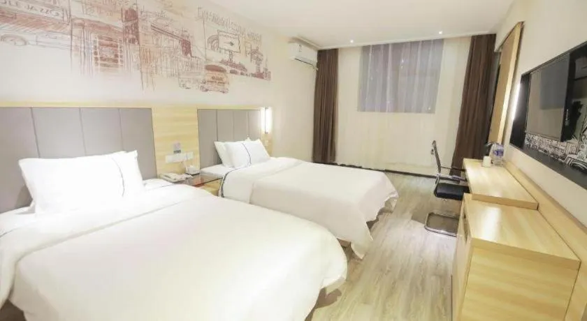 Bed in City Comfort Inn Changsha Window of the World Zhongmao City