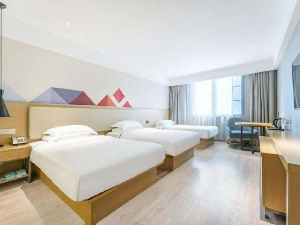 Bed in City Comfort Inn Guangzhou Shixi Metro Station Pazhou Exhibition