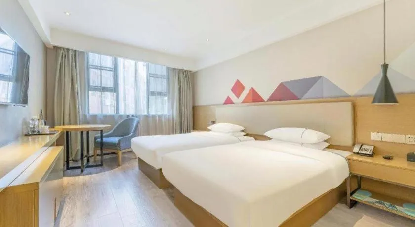 Bed in City Comfort Inn Guangzhou Shixi Metro Station Pazhou Exhibition