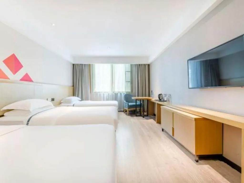 Bed in City Comfort Inn Guangzhou Shixi Metro Station Pazhou Exhibition