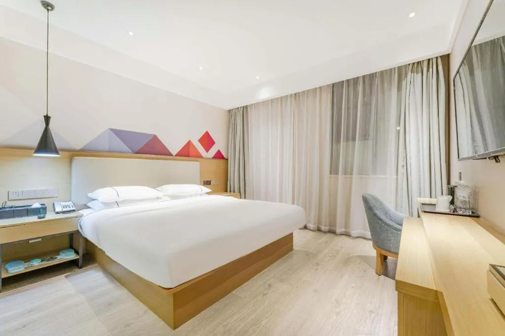 Bed in City Comfort Inn Guangzhou Shixi Metro Station Pazhou Exhibition